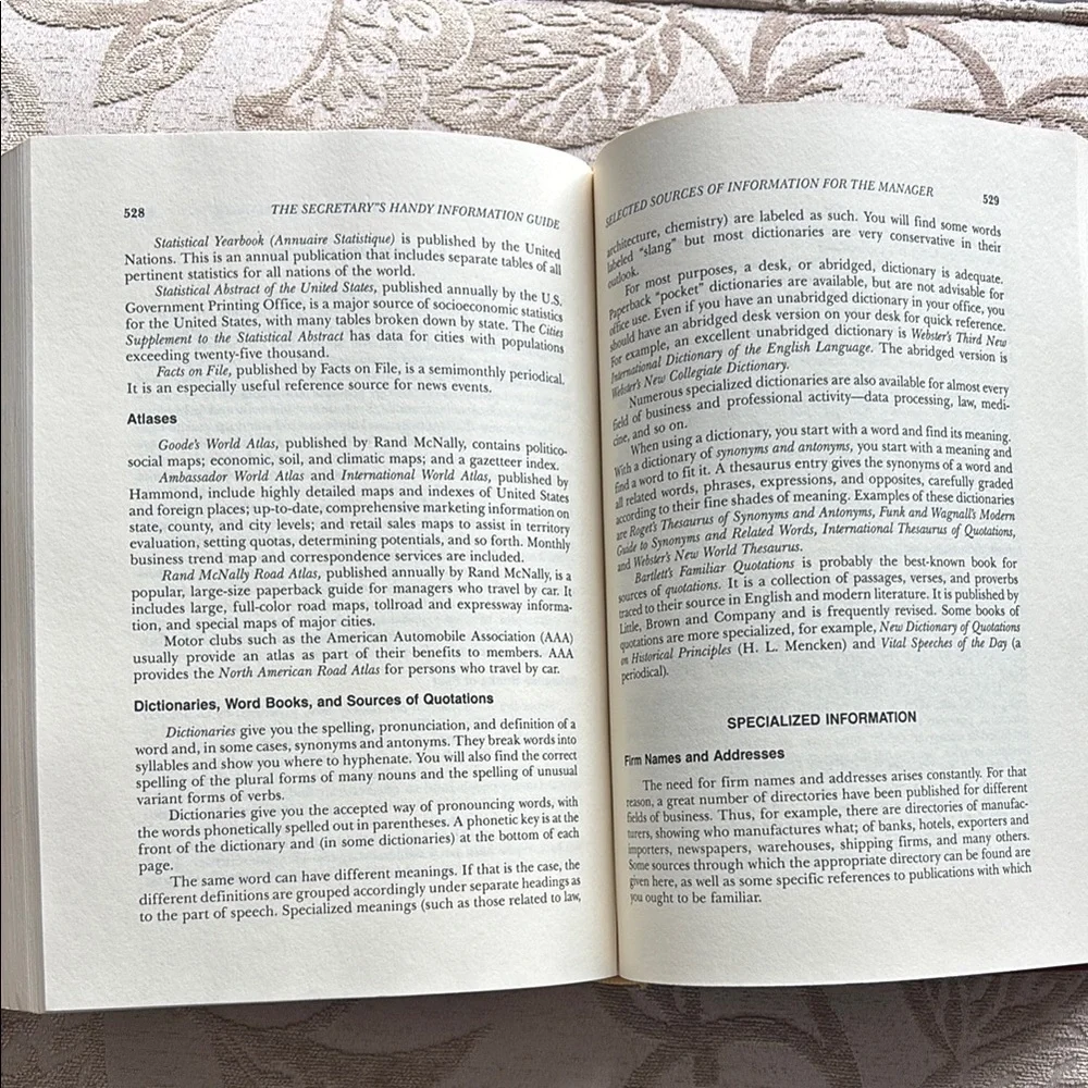 Complete Secretary's Handbook - Red Cover